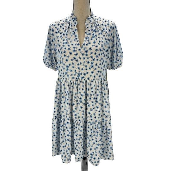 CeCe Dresses & Skirts - CeCe Short Sleeve Mock Neck Floral Print Midi Dress - Blue White - size Small